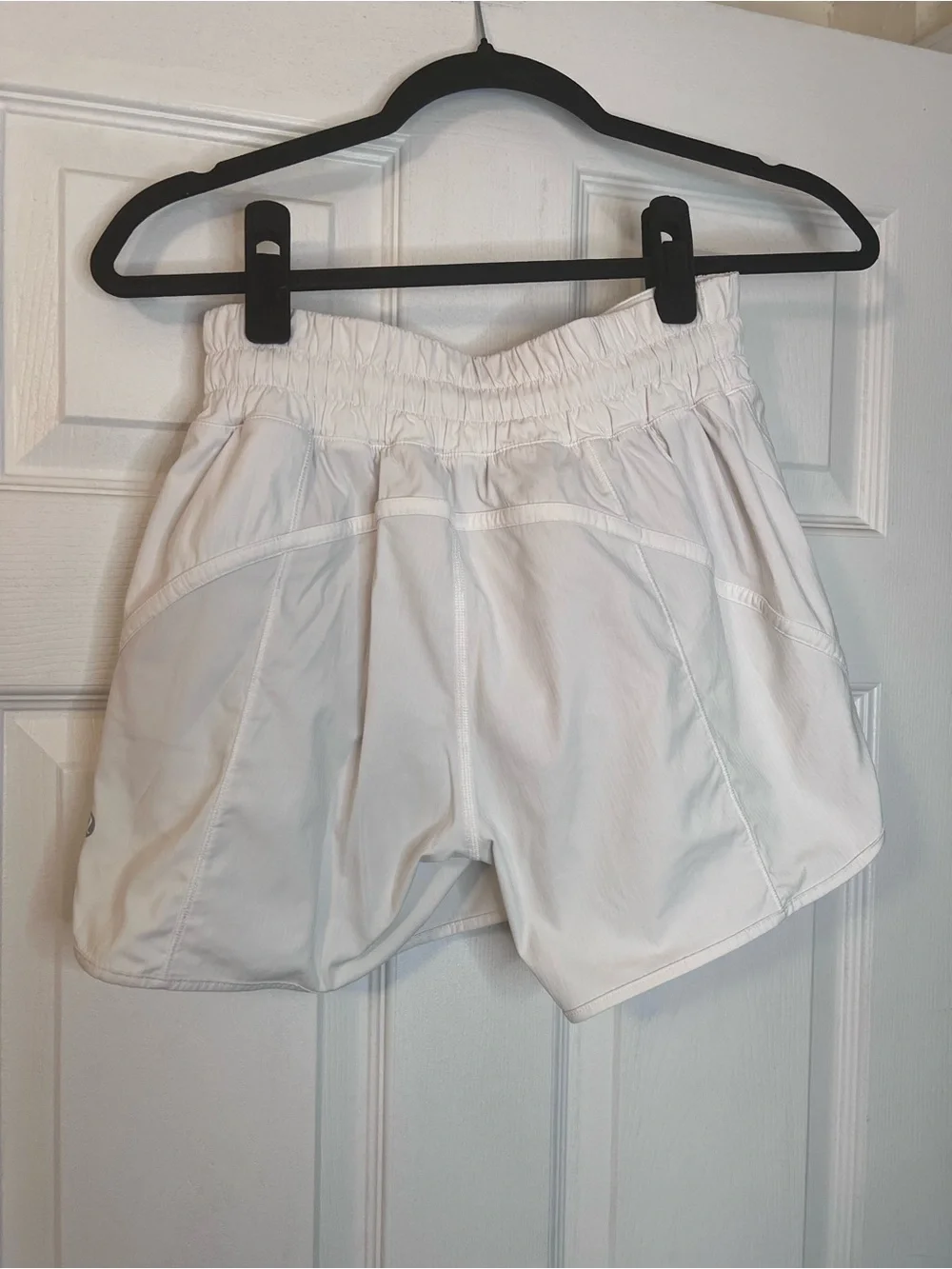 #680 Lululemon Track That 5” Running Shorts White Size 6 Zip Pocket